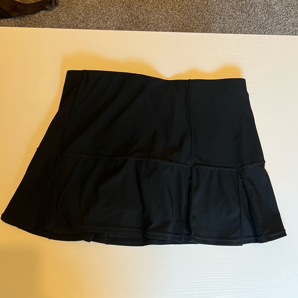 Women’s Black Nike Tennis Skirt - Picture 2 of 3
